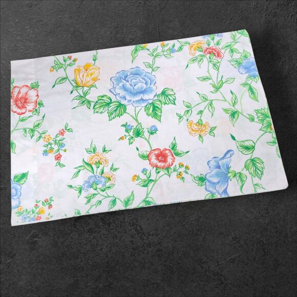 Vintage Bold Floral Pillowcase 1960s Mod Cottagecore Red Blue Yellow Roses - Picture 1 of 4